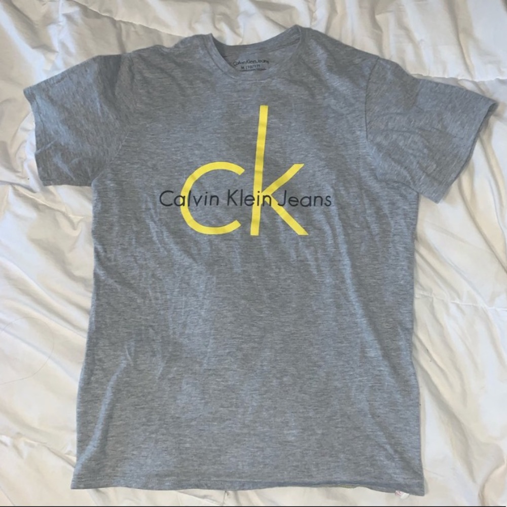 comfy Calvin Klein tee